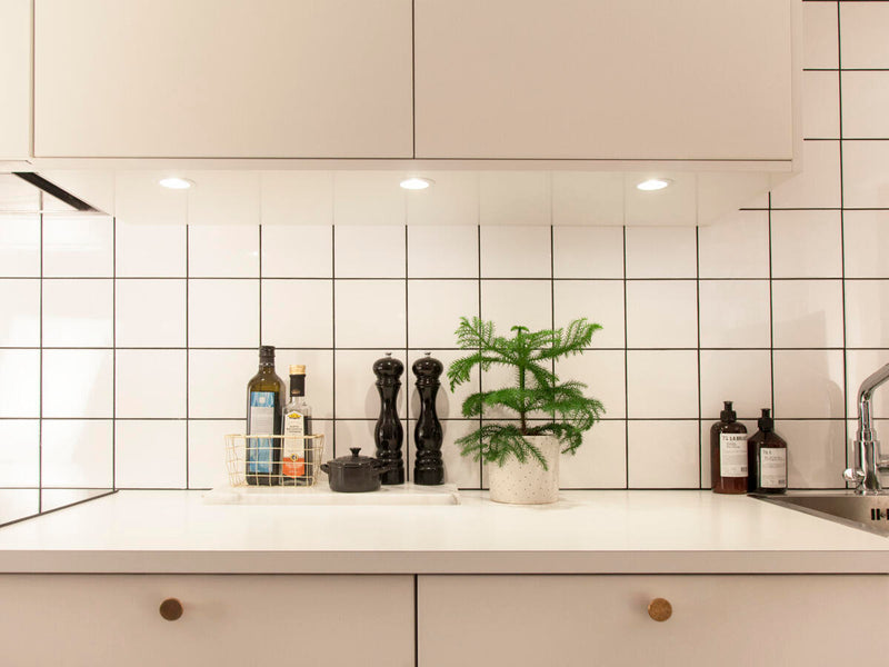 Hide-a-lite LED-alasvalo 4,3W 300/365lm 12V AC/DC 3000K/4000K IP44 – Ø58–63 mm himmennettävä