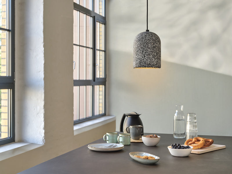 Decor Pill Pendant BLACK, E27, IP20, 150x1500mm, Sisustuksellinen kattovalaisin Osram